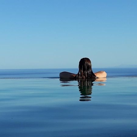 The Infinity 180 Luxury Suites Milia المظهر الخارجي الصورة