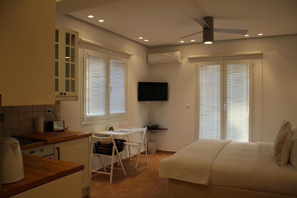 The Infinity 180 Luxury Suites Milia المظهر الخارجي الصورة