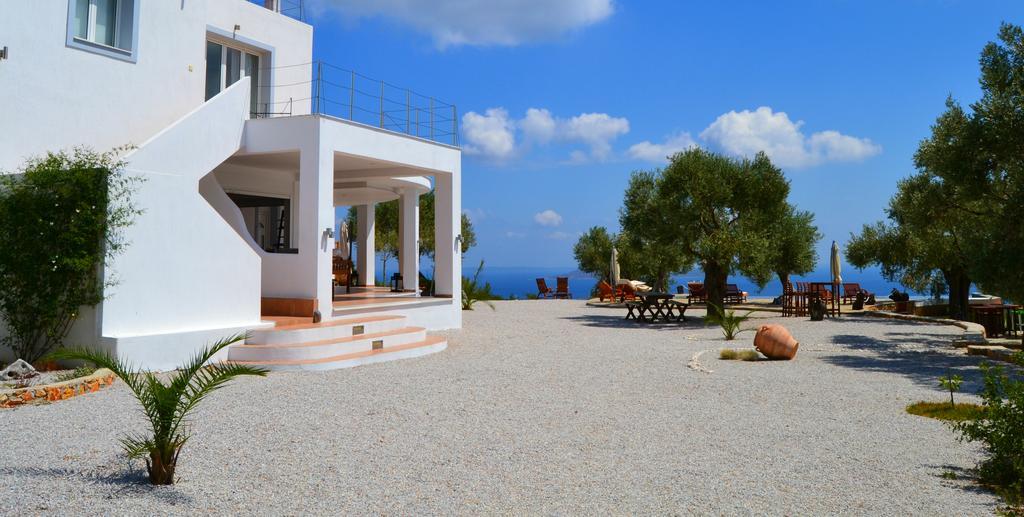 The Infinity 180 Luxury Suites Milia المظهر الخارجي الصورة