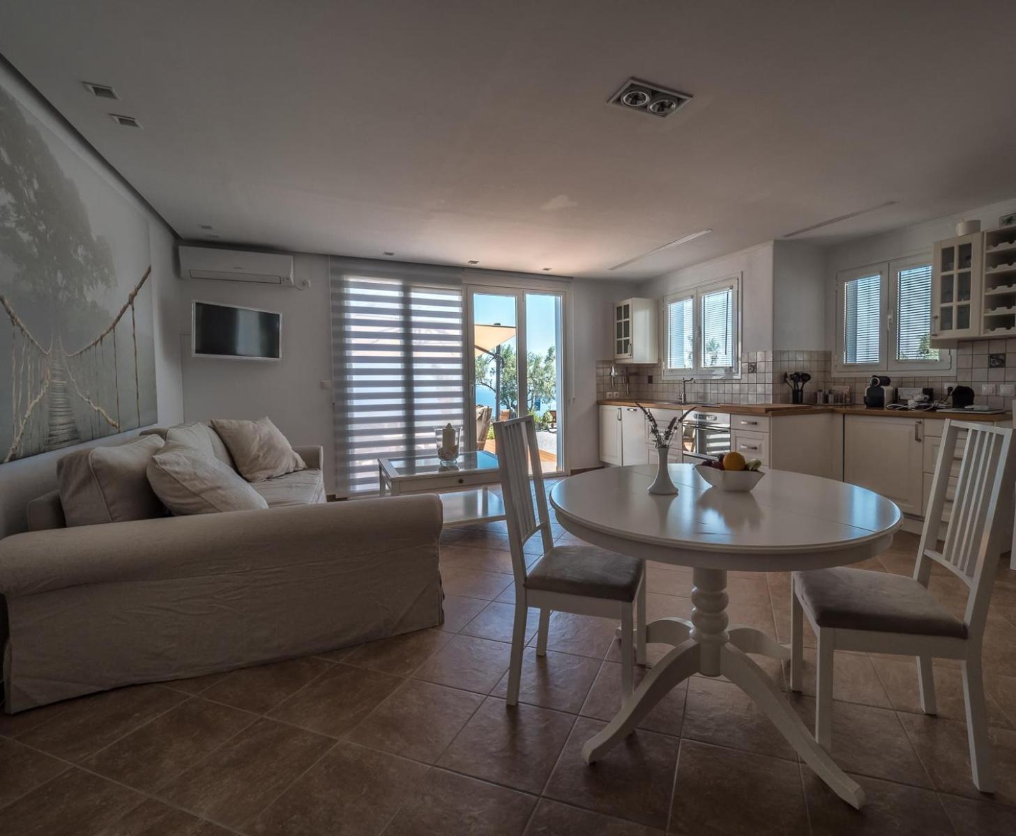 The Infinity 180 Luxury Suites Milia المظهر الخارجي الصورة