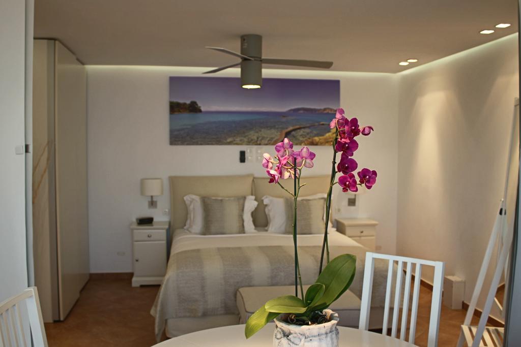 The Infinity 180 Luxury Suites Milia المظهر الخارجي الصورة