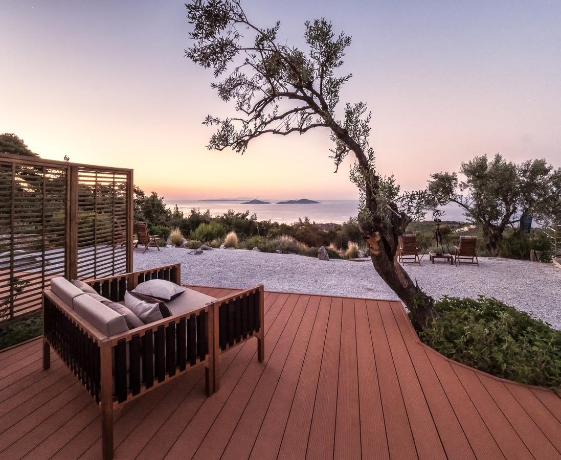 The Infinity 180 Luxury Suites Milia المظهر الخارجي الصورة