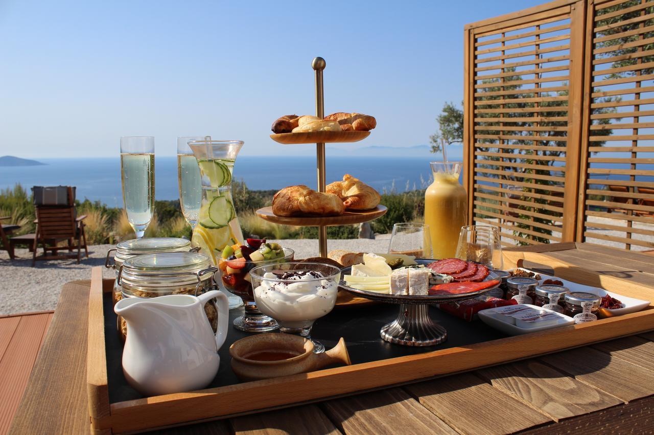 The Infinity 180 Luxury Suites Milia المظهر الخارجي الصورة